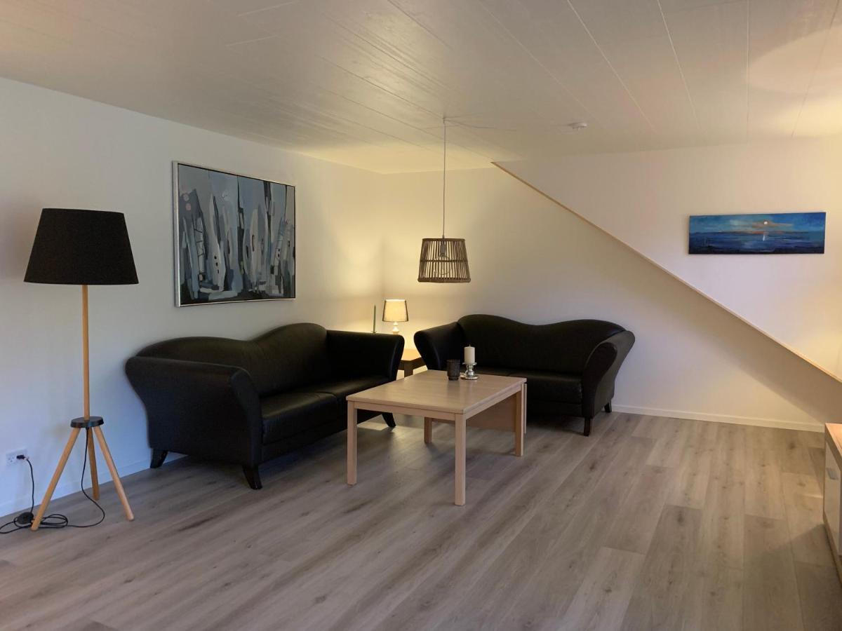 Spacious Apartment On N.P.Gota 8A, Klaksvík Exteriör bild